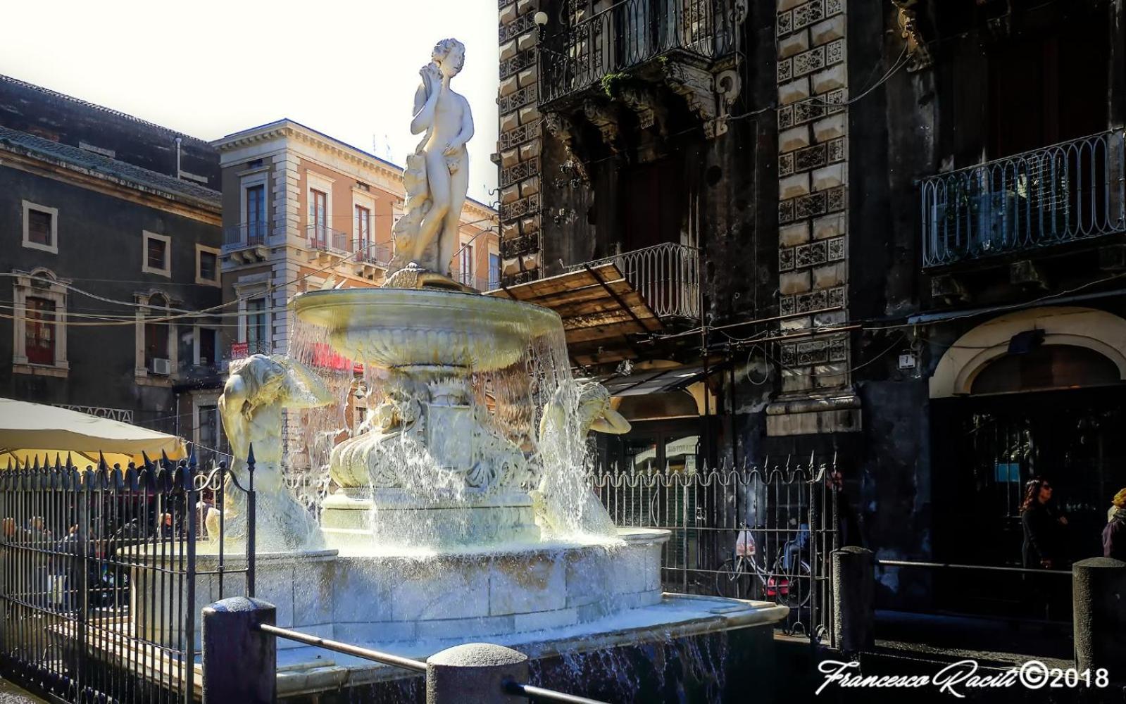 Clemente House Catania Centro Meravigliosa Camera Matrimoniale Exteriér fotografie